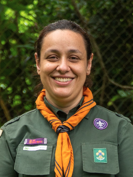 ch. Ellen Esteves Silva de Castro